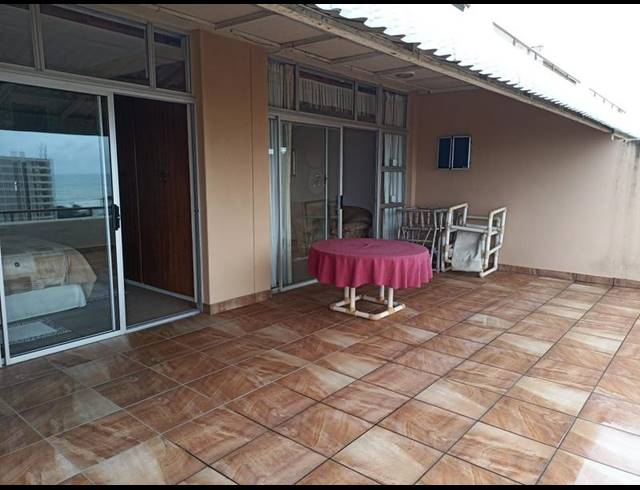 3 BEDROOM APARTMENT FOR SALE IN MARGATE BEACH